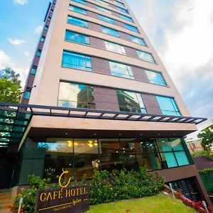 cafe-by-lars.colombiamedellinhotels.com/