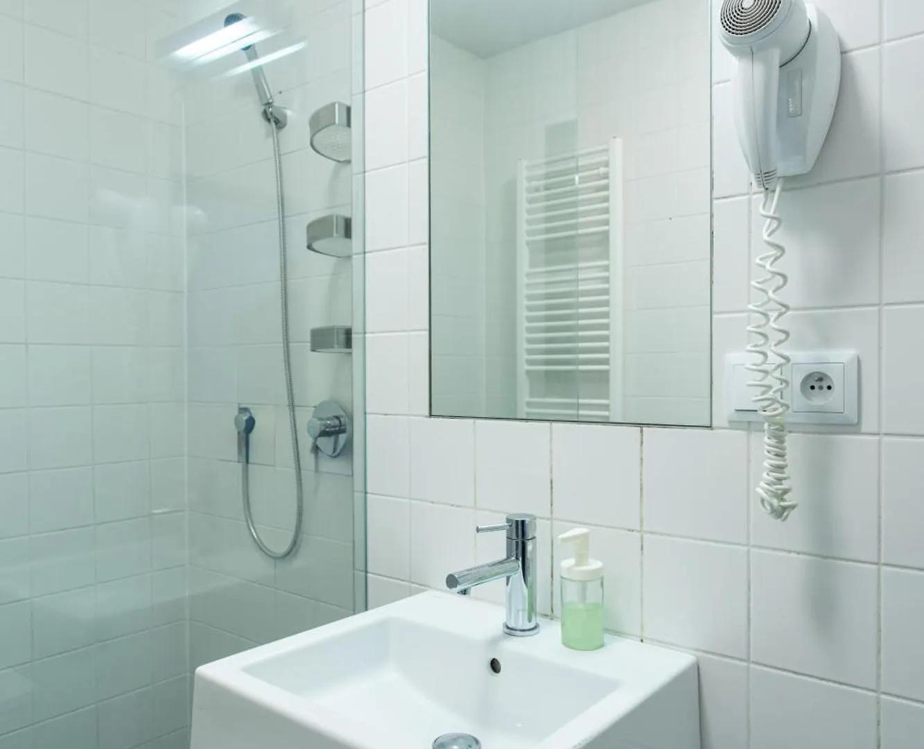 Prague Camping Dzban Campeggio