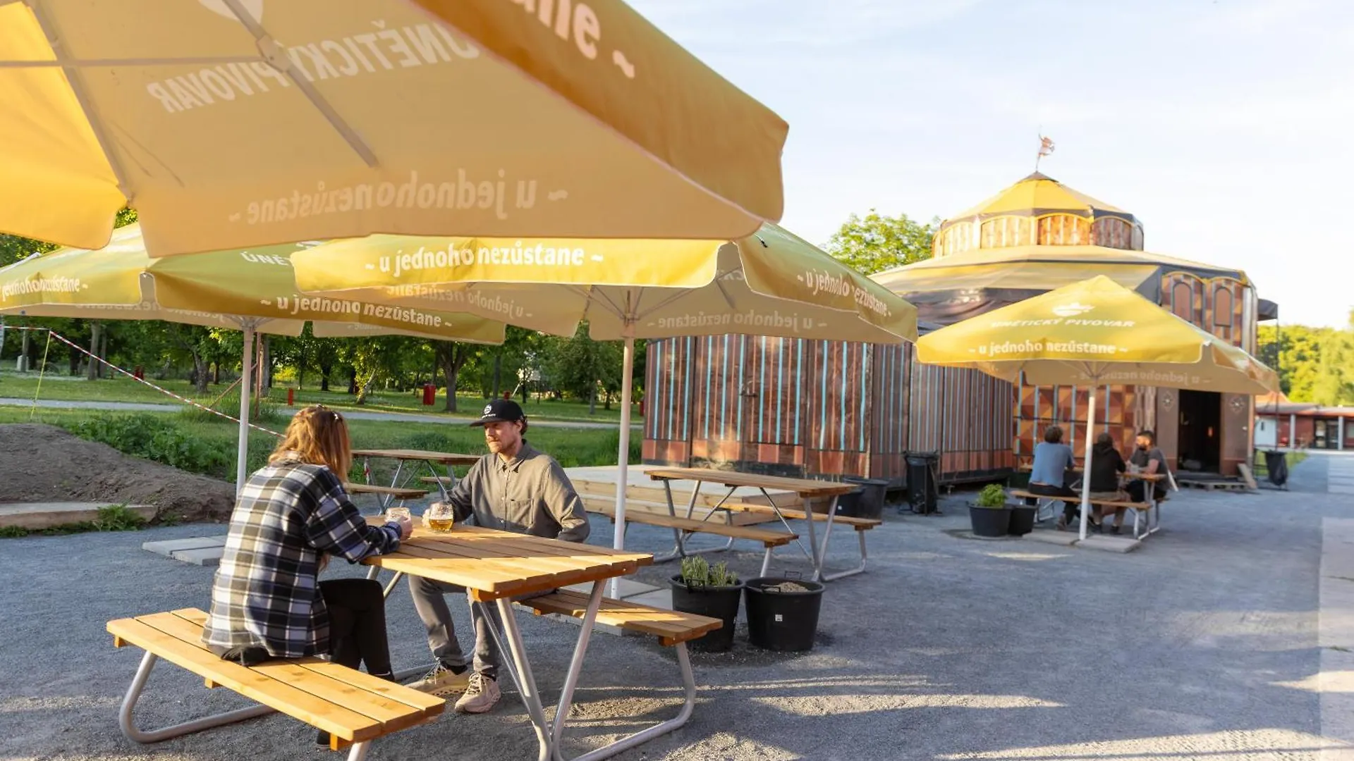 Prague Camping Dzban Campeggio